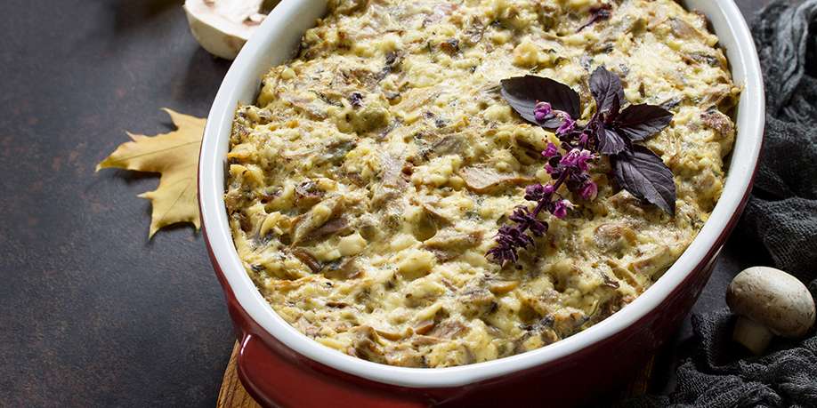 Cauliflower and Zucchini in Sour Cream-Tomato Sauce