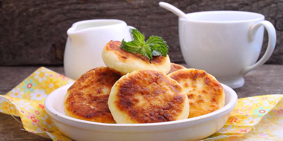 Cheese Pancakes with Tomatoes