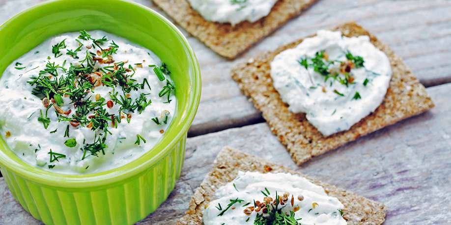 Cottage Cheese Spread with Garlic and Onions