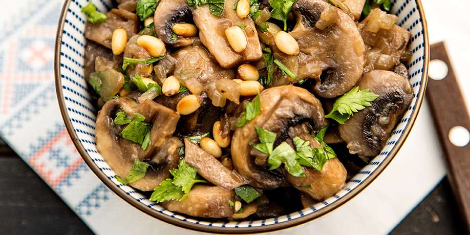 Fried Champignons with Pine Nuts