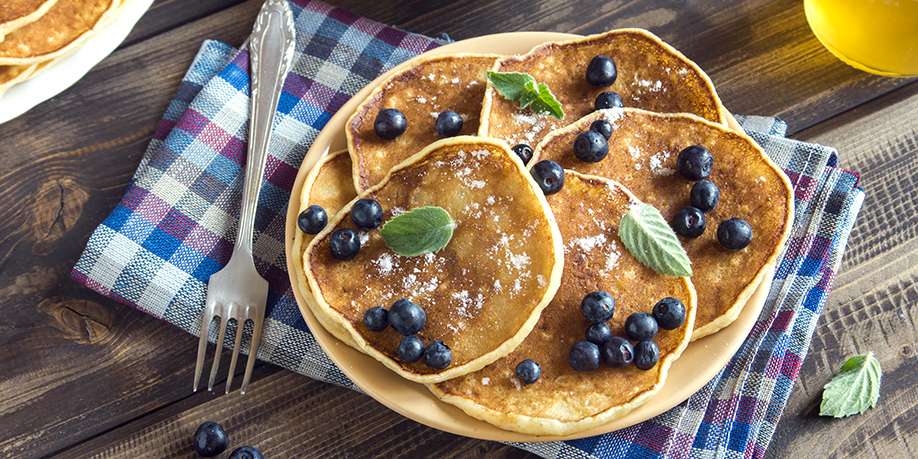 Oatmeal Pancakes with Blueberries