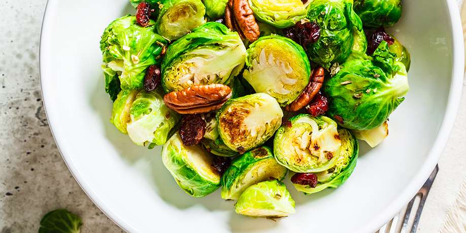 Roasted Brussels Sprouts with Pecan Nuts and Sesame Seeds