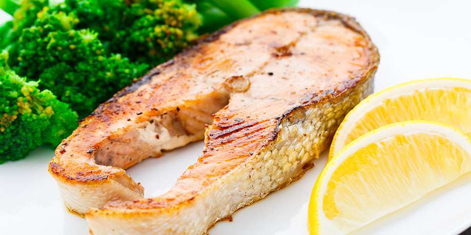 Salmon Steak with Broccoli