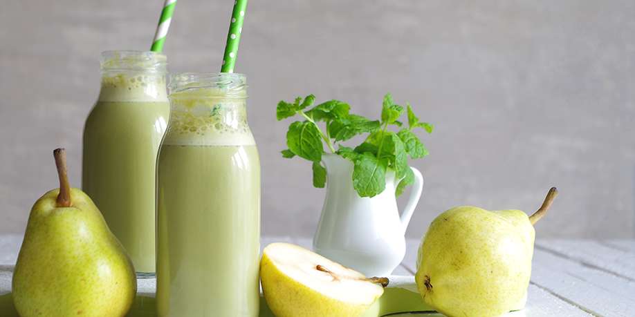 Spinach and Pear Smoothie